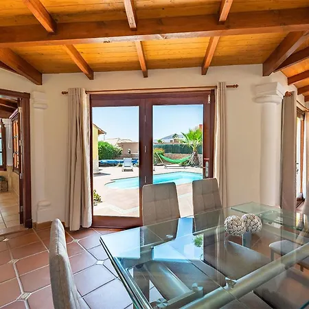 Relax 2 Private Pool By Holidays Willa Corralejo
